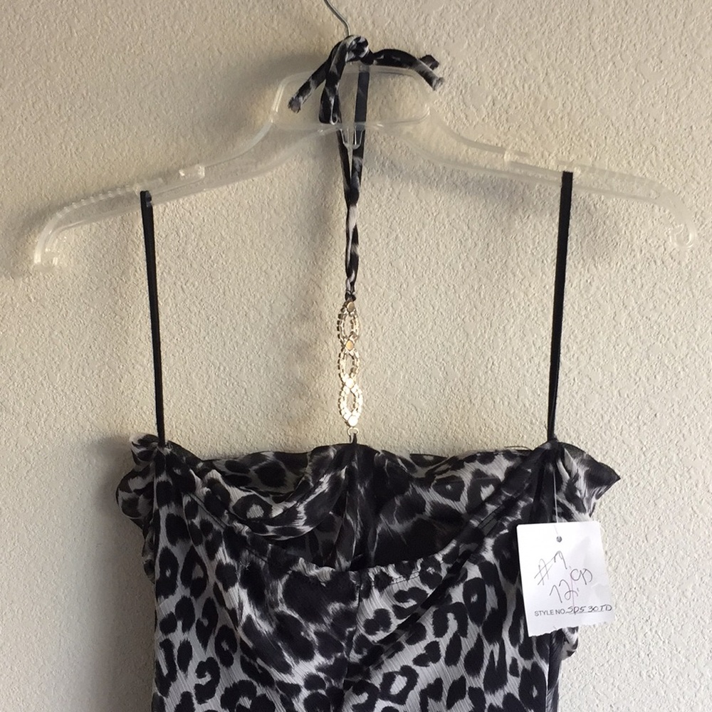 Dress - Picture 3 of 3